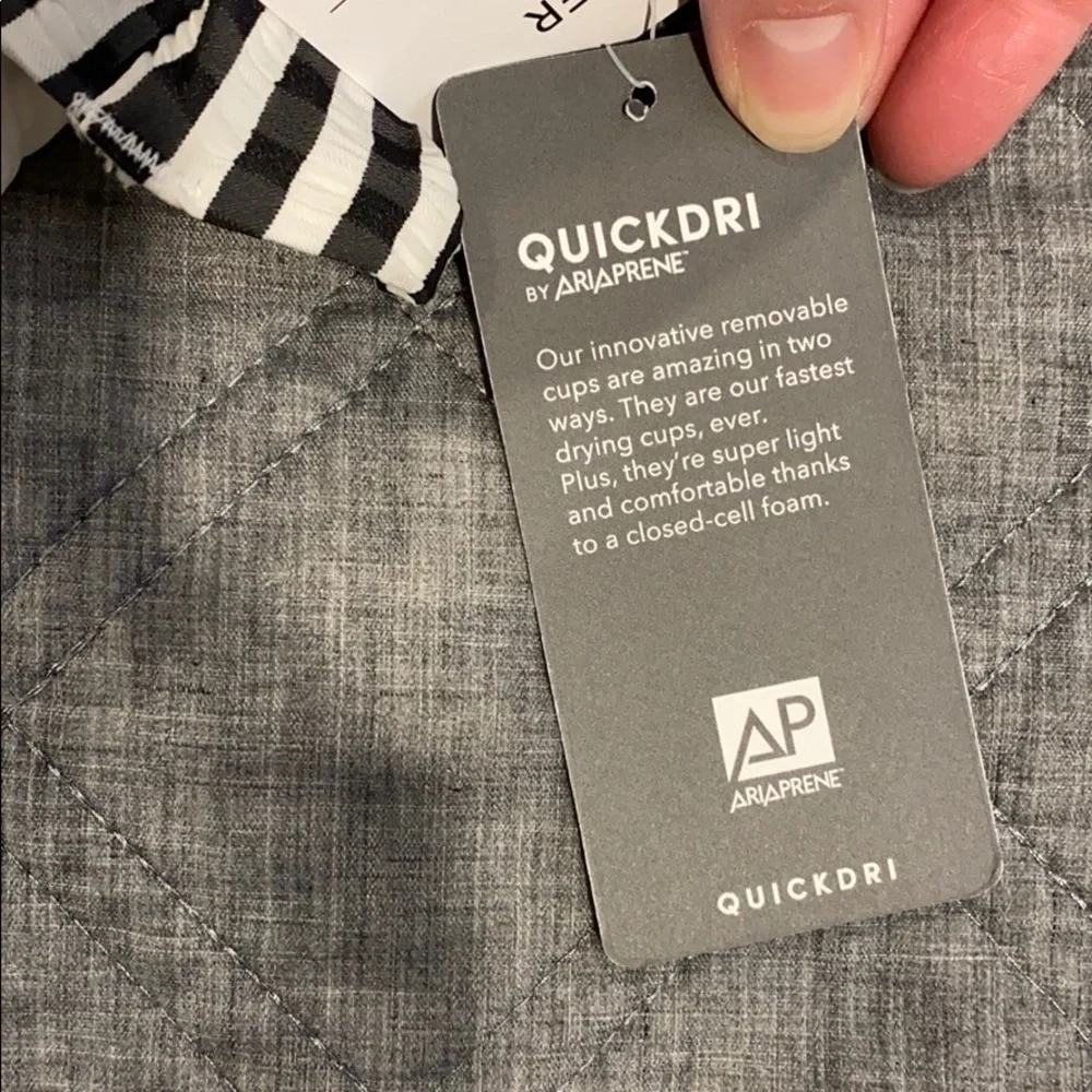 Athleta NWT Seersucker Scoop Bikini Top